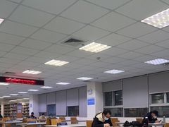 -南山图书馆(常兴路店)