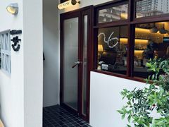 -Café Monson