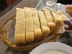 面包-华梅西餐厅(哈尔滨中央大街店)