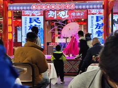 -刘姐啤酒鱼民族演艺餐厅(西街总店)
