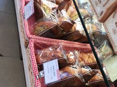 -红宝石·鲜奶小方·海派西点房(南丹店)