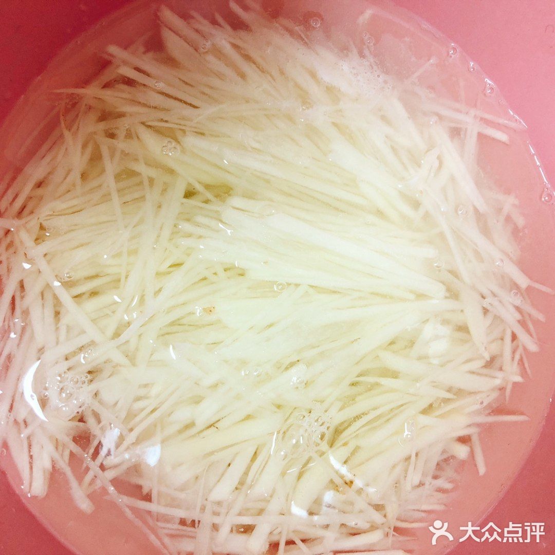 夏日必做下饭菜之脆嫩土豆丝炒肉片