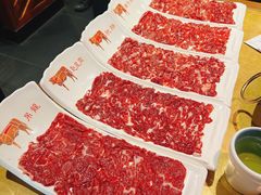 -左庭右院鲜牛肉火锅(金山万达店)