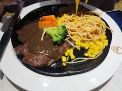 -汤姆家的牛排意面披萨(新城市广场店)