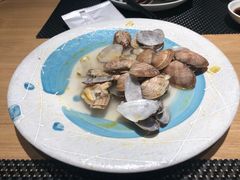 黄油花甲-虹料理·日料放题(悠方店)