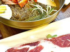 朝鲜冷面-·缸桶屋·韩式牛肋条自助烤肉(西湖D11店)