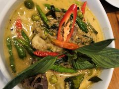 -Chom Cafe and Restaurant