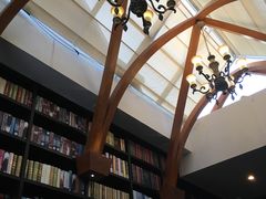 -钟书阁(松江泰晤士小镇店)