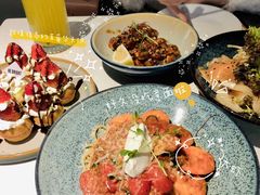 烟熏三文鱼杂菌沙拉-BE BRIGHT KITCHEN(正佳广场店)