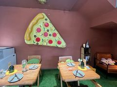 -Dragon Pizza•圆脸龙披萨·牛排餐厅
