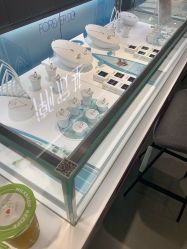 -潮宏基珠宝旗舰店(苏宁广场店)