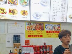 -刘信牛羊肉泡馍小炒(回民街店)