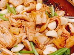 砂锅肥肠-谷语中餐厅