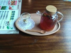 -田园东方蜜桃村的田野营地
