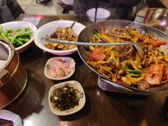 -富正毅三下锅·湘西韵味(天门山索道店)