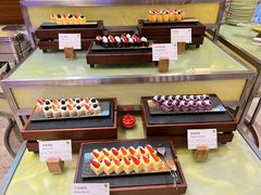 -华邑酒店·鲜艳全日自助餐厅