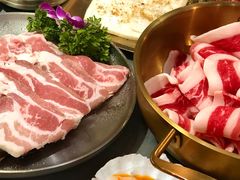 -围炉肉舍•炭烤活鳗•丹东海鲜烤肉(步行街店)