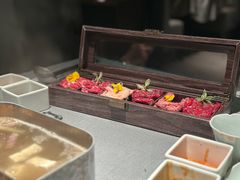-左庭右院鲜牛肉火锅黑金店(陆家嘴中心店)