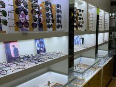 -广州宝岛眼镜武汉和光眼镜市场西区店