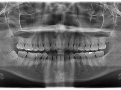 -瑞尔齿科(南京东路名人诊所)