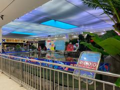 -鸿通城购物中心