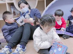 -小门牙好性格托育(北外滩中心)