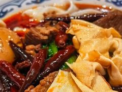 -皖佬板安徽牛肉板面(西站食宝街店)