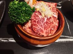 -山川小町·极番烧肉(新地假日广场店)