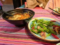 酸辣米线-香巴拉云南餐厅(华莱坞店)