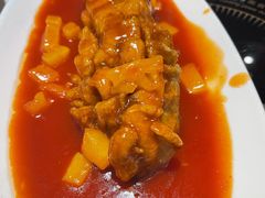 鸿运菠萝鱼-蛙蛙叫干锅年代(簋街总店)