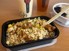 酸缸豆大肠炒饭-老头爱马仕酸豇豆炒饭(丰富路店)