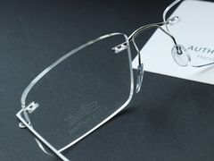 -目艮眼镜SHOWROOM(品牌集合店)