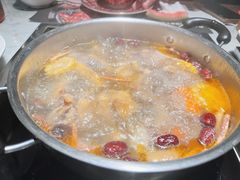 -尚尚仙·酸汤猪手·猪肚鸡火锅(华联万柳购物中心店)