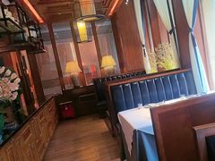 -八府香鸭·啫啫煲(华山路店)