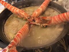 -鲜入围煮花胶鸡海鲜火锅