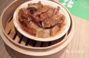 Stir-Fried Garlic and Soy Sauce Steamed Pork Ribs
