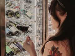 -wineapp葡萄酒餐吧(外滩金融中心店)