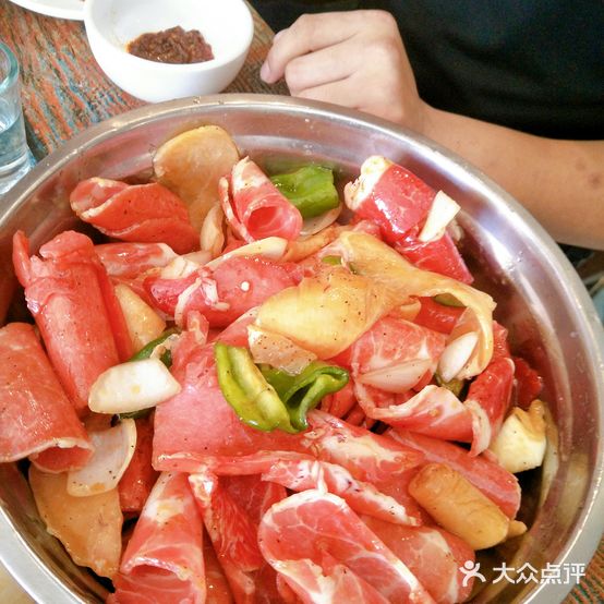 王记碳花烤肉小馆