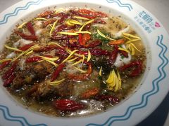 老坛酸菜鱼-花椒俏川菜小馆(南海万达店)