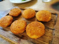 -爱尚逗蛙(汇头王店)