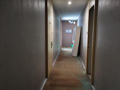 -卡罗酒店(东门晒布地铁站店)