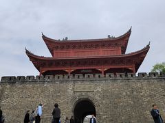 -巴陵广场