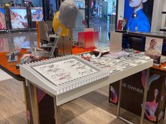 -博士眼镜·President总统(宝安海雅缤纷城店)