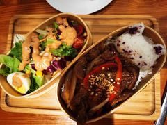 芝麻牛肉饭-猫小院猫主题餐厅(三里屯店)