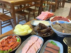 -重庆川渝肥妹火锅