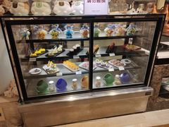 面包甜点陈列柜-芭菲盛宴·环球美食(袁家岗店)