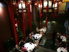 等位区-梅龙镇酒家(南京西路总店)