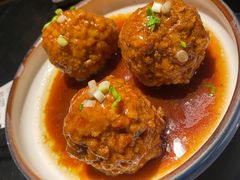 咸蛋黄狮子头-梅飞酒家(桑园路店)