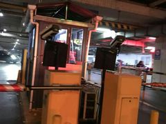 -大润发杨浦店-停车场