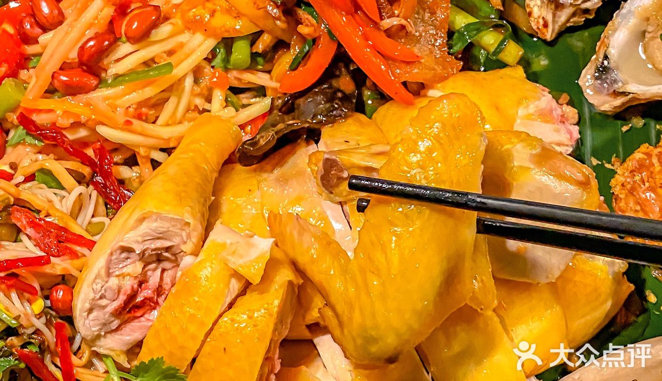 我们点了招牌的簸箕宴 某众上还是挺便宜的 -